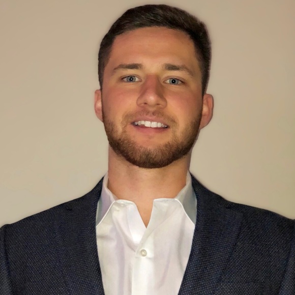 Meet your Posher, Taylor - Picture 3 of 5